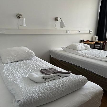 Kanslarinn Hostel Хелла Экстерьер фото