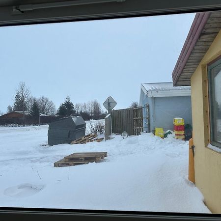 Kanslarinn Hostel Хелла Экстерьер фото