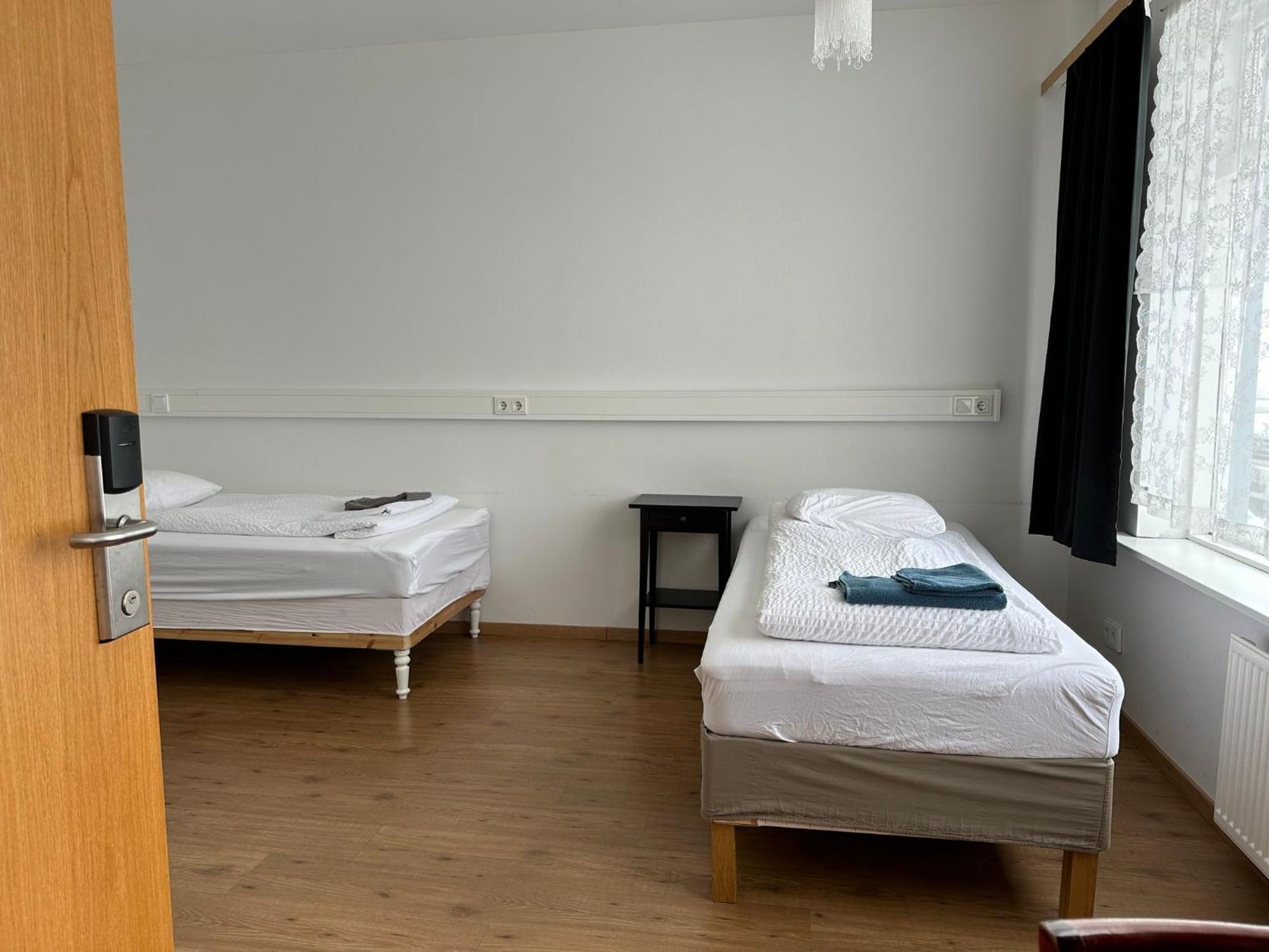 Kanslarinn Hostel Хелла Экстерьер фото