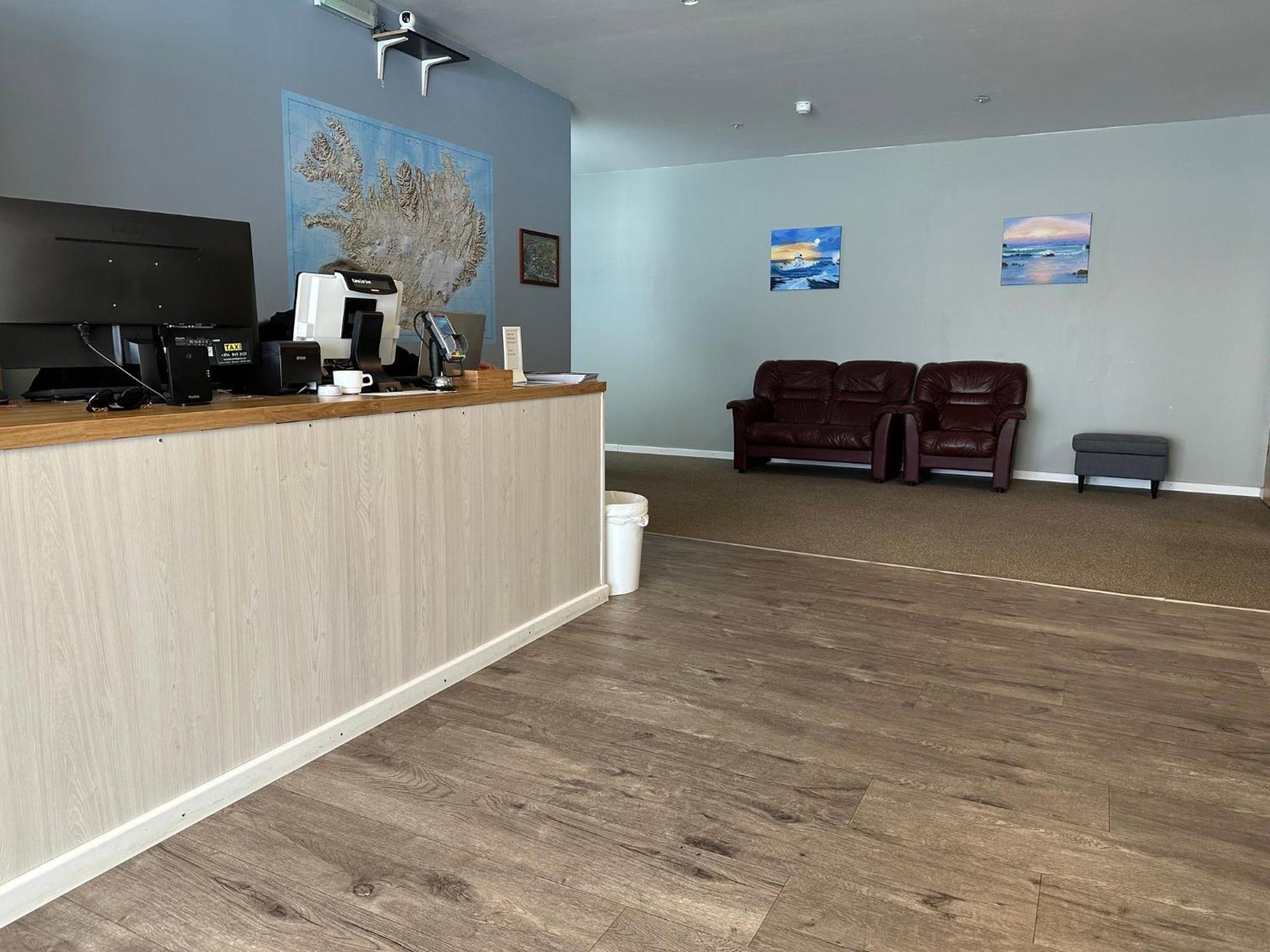 Kanslarinn Hostel Хелла Экстерьер фото